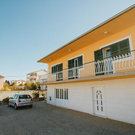 Apartments With A Parking Space Marina, Trogir - 11554 Extérieur photo