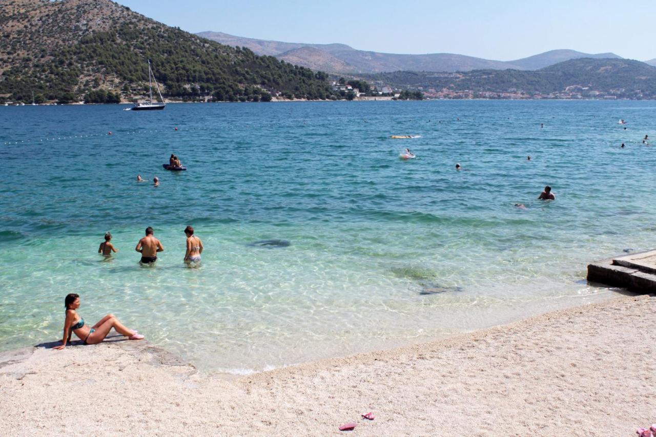 Apartments With A Parking Space Marina, Trogir - 11554 Extérieur photo